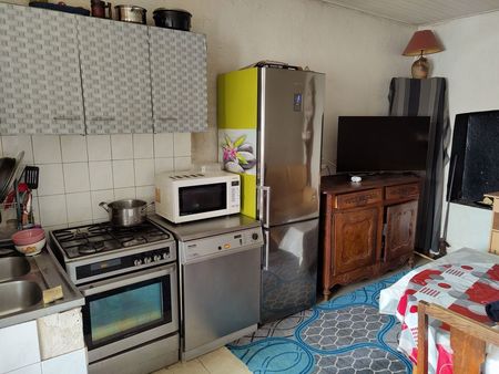 loue location 480 euros + charges   mitoyenne ref 1 pour 2 personne 1 a s