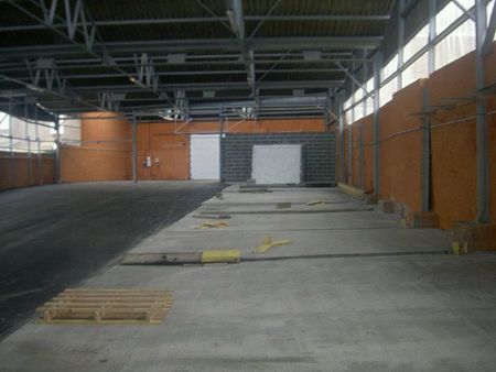 location hangar 600 m²