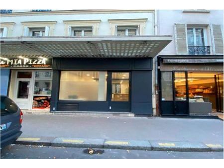 local commercial 114 m²