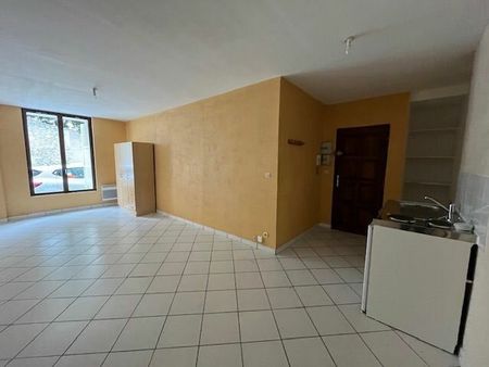 location appartement  m² t-1 à compiègne  430 €