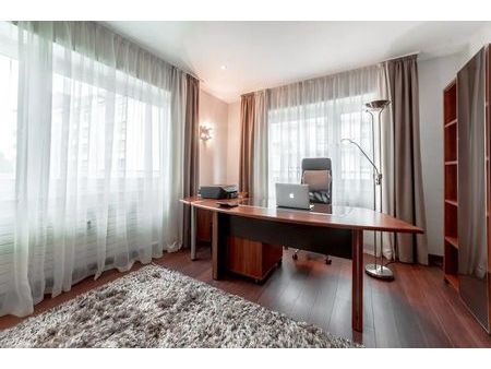 neudorf - appartement luxueux de 106 m² - 3/4 pièces - à proximité du tram
