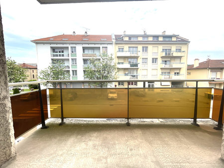 appartement t2 meublée avec terrasse