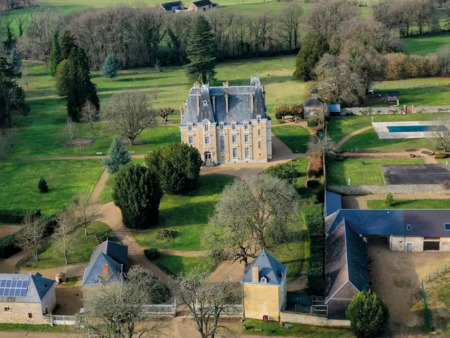 château en vente à le mans : édifié à 15 km du mans (avec une gare tgv vers paris en 55 mi
