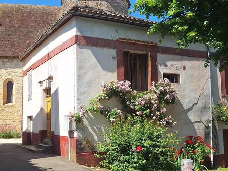 maison de village en pierre à restaurer