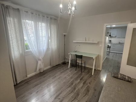 vente : appartement t1 (31 m²) à saint-etienne