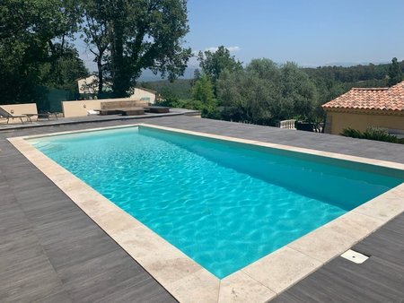 maison 6 pièces piscine à saint-paul-en-forêt (83440)