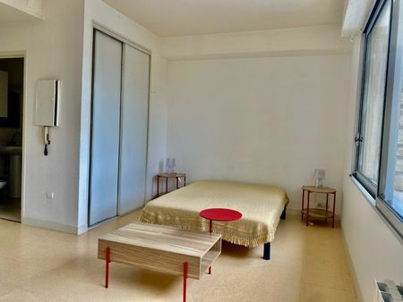 location appartement  m² t-1 à poitiers  440 €