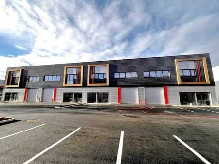 location d'entrepôt de 3 590 m² à saint-quentin-fallavier - 38070
