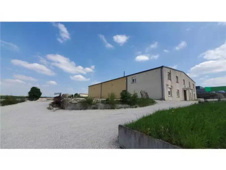 location d'entrepôt de 850 m² à sainte-maure - 10150