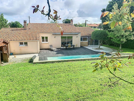 vente maison piscine à fontenay-le-comte (85200) : à vendre piscine / 170m² fontenay-le-co