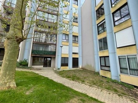 location appartement  22.35 m² t-2 à brest  400 €
