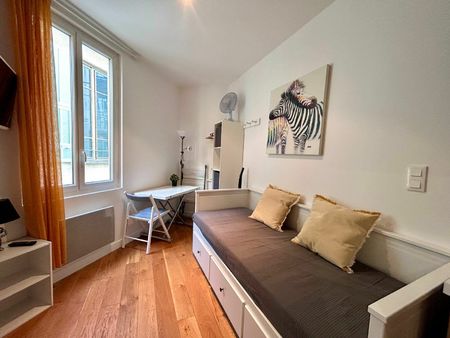 location appartement  m² t-1 à nice  750 €
