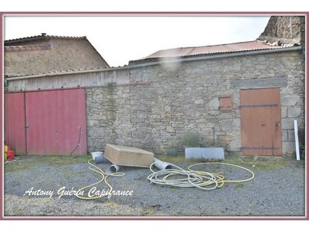 dpt (85)  à vendre grange p3