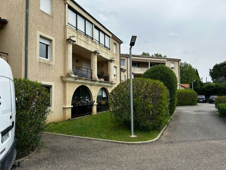 location appartement 2 pièces 45m2 montélimar 26200 - 550 € - surface privée