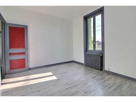 location appartement  m² t-3 à roanne  550 €
