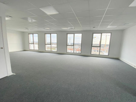 location de bureau de 150 m² à saint-sébastien-sur-loire - 44230