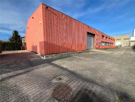 location d'entrepôt de 1 300 m² à saint-genis-laval - 69230