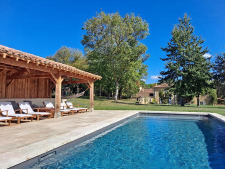 superbe maison de campagne en pierre avec piscine