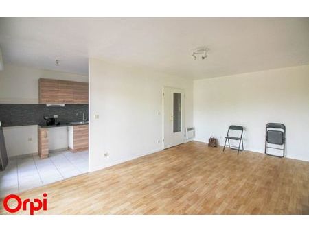 location appartement 1 pièce 44 m² cergy (95000)