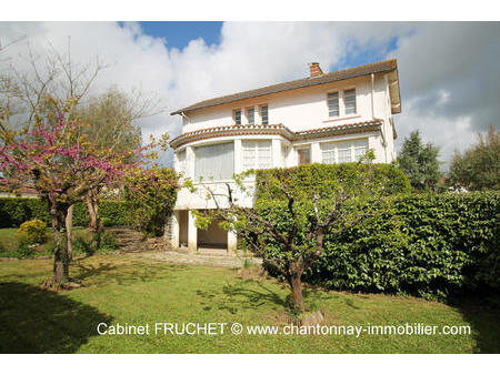 vente maison à chantonnay (85110) : à vendre / 250m² chantonnay