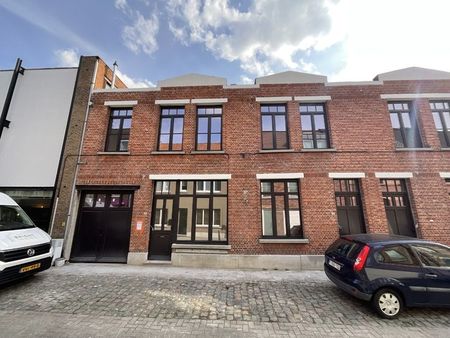 volledig vernieuwde woning in centrum herentals.