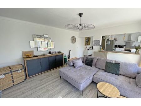 vente appartement 4 pièces 94 m² villeneuve-lès-avignon (30400)