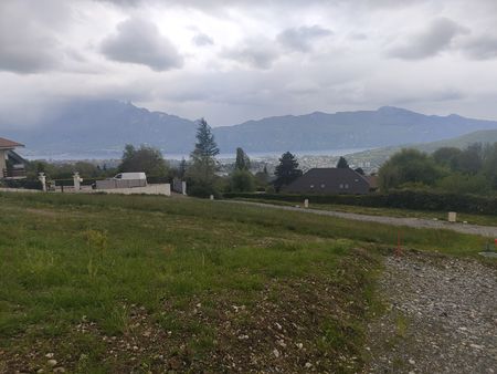 terrain constructible 730 m² vue lac pugny-chatenod