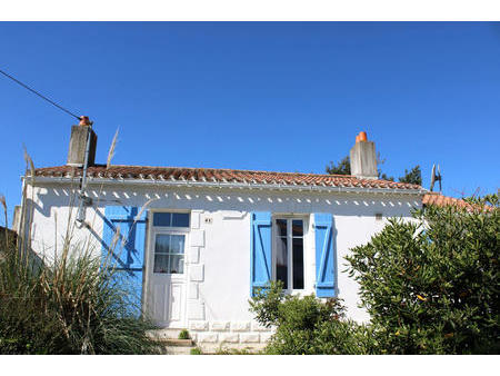 vente maison à saint-gilles-croix-de-vie (85800) : à vendre / 40m² saint-gilles-croix-de-v