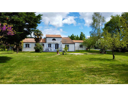 vente maison à talmont-saint-hilaire (85440) : à vendre / 135m² talmont-saint-hilaire