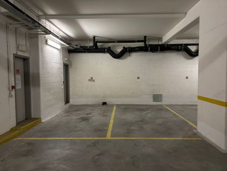 emplacement de parking et/ou cave