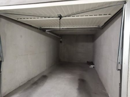 location garage chartreux
