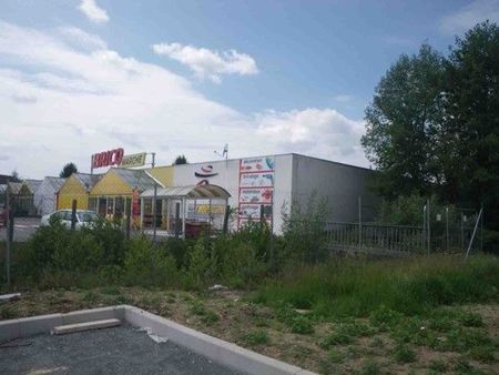 local commercial 2 460 m²