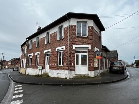 local commercial 60m² angle de rue