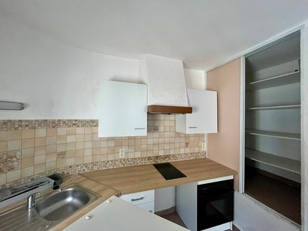 location appartement  32.6 m² t-2 à pierrelatte  465 €