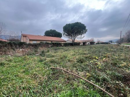 terrain constructible 372m² - sarras