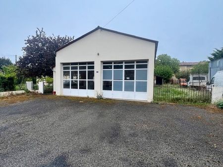 local commercial auch 150m2