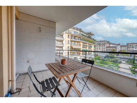 appartement en location meublée 46m² + balcon (12m²) - 10 min métro mairie de montrouge