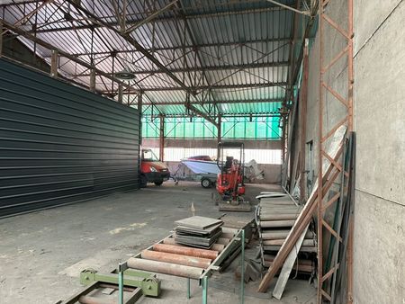 entrepôt de stockage de 200 m² à louer à bagard - sans frais d’agence