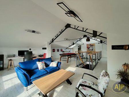loft/atelier/surface 5 pièces 165 m²