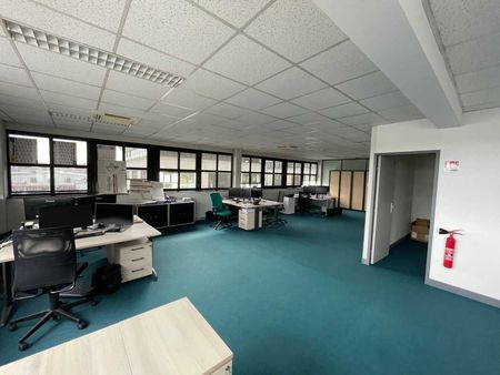 bureaux 163 m²