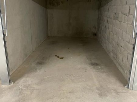 garage privé souterrain 12m2