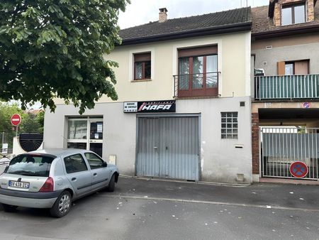 vente local commercial 80 m² (garage automobile)