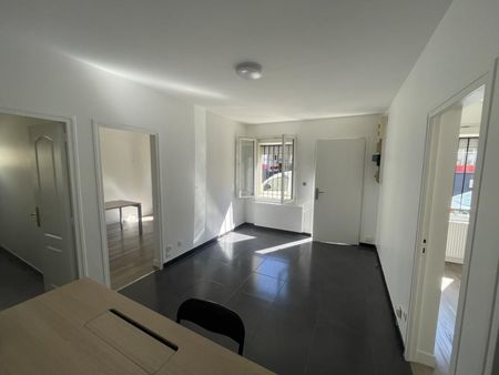 bureau 49 m²