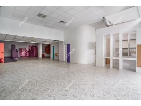 bureau 440 m²