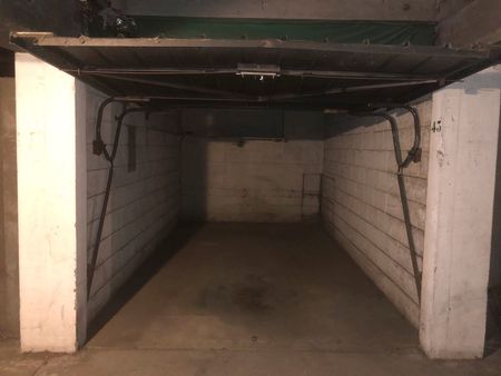 box / garage