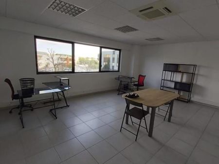 bureau 39 m²