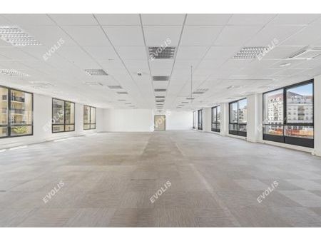 bureau 1 387 m²