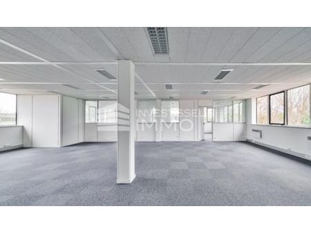 bureaux 1 139 m²