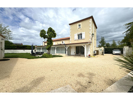 vente maison 14 pièces 319 m² saint-sylvestre-sur-lot (47140)