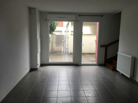 location appartement  m² t-3 à tournefeuille  708 €